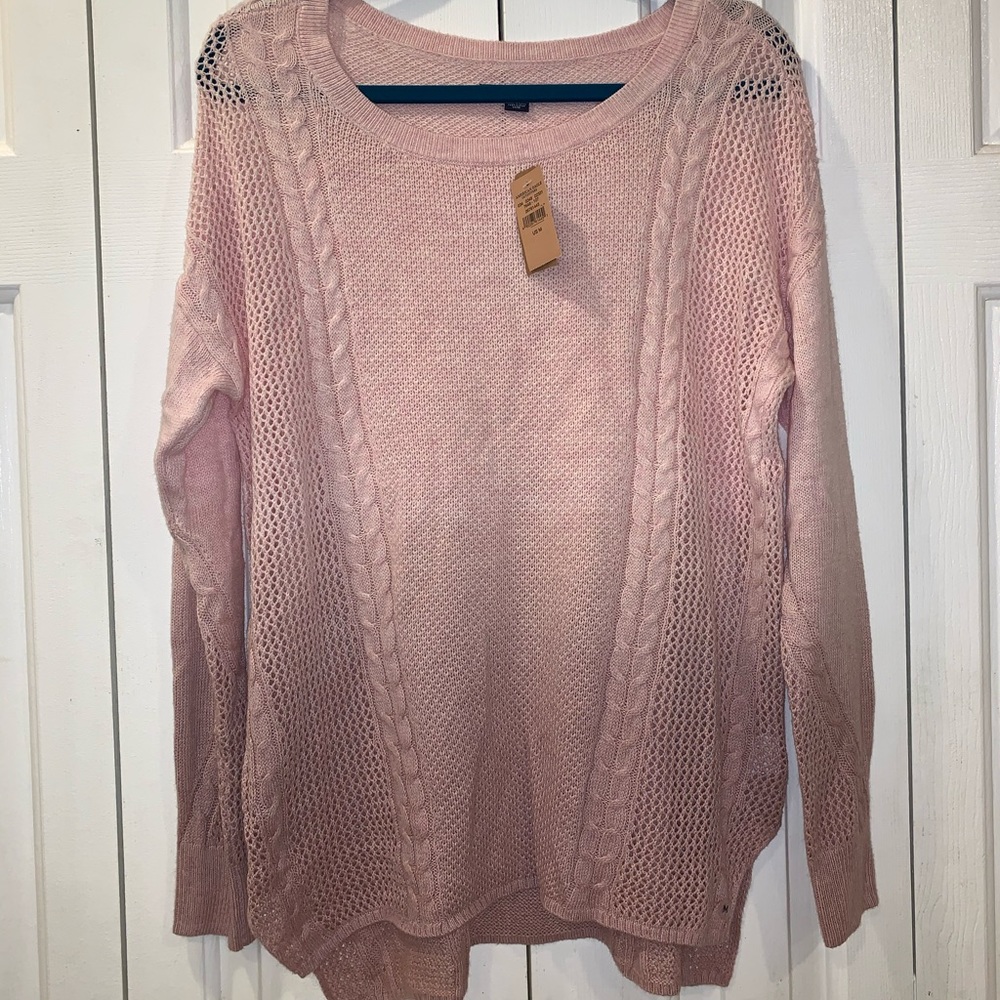 NWT American Eagle Outfitters Sweater!